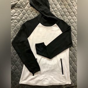 MTA Sport women’s hoodie medium